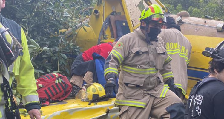 Avioneta cae en un fundo de la comuna de Llay Llay: piloto se encuentra atrapado