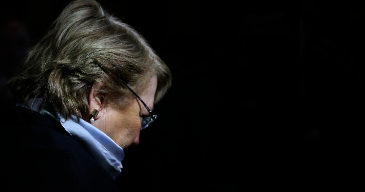 Multan con $4 millones a Bachelet por irregularidades en pago de contribuciones de casa en Caburgua.