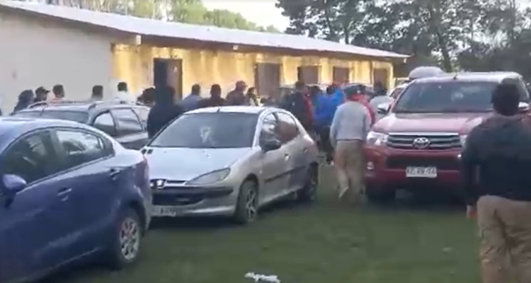 Identifican a víctima fatal de balacera durante partido de fútbol rural en Los Ángeles.