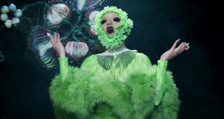 Björk, víctima de acoso sexual, critica cultura de la cancelación tras denuncias contra colaborador