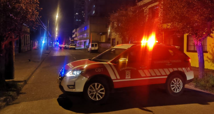 Bomberos realiza operativo tras muerte de persona por cianuro en Temuco