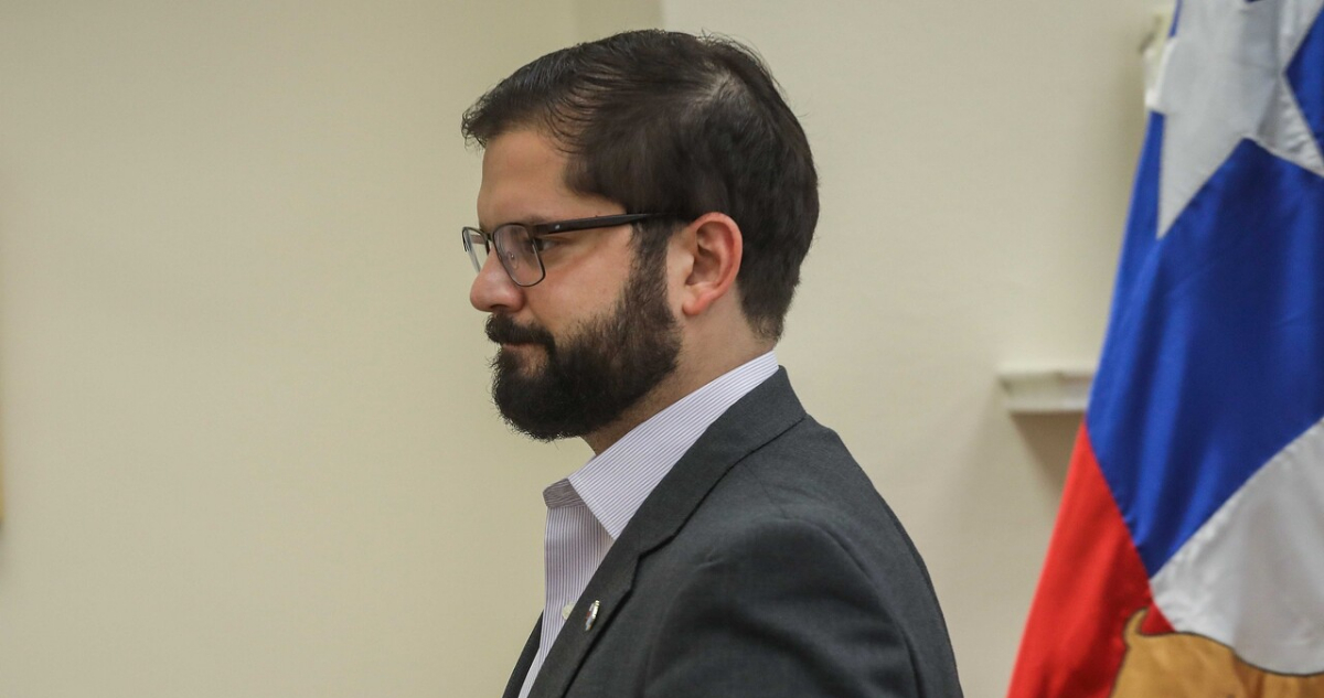 Presidente Boric valora que general Paiva “haya asumido su responsabilidad” por hackeo