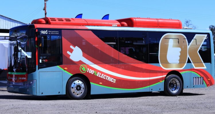 Se presenta el primer servicio de buses eléctricos para Colina