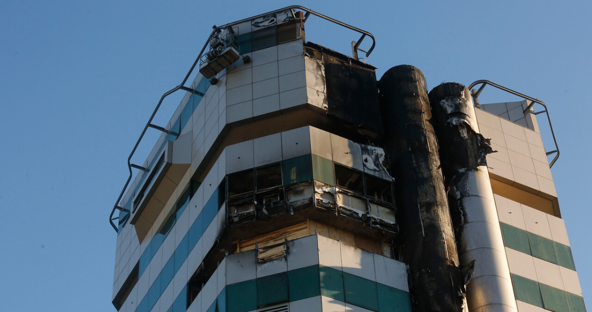 Incendio en Caja Los Andes: defensa de acusado compara manifestaciones del 18-O con las del Rechazo.