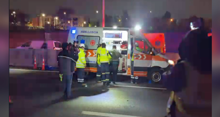 Accidente en autopista deja dos muertos