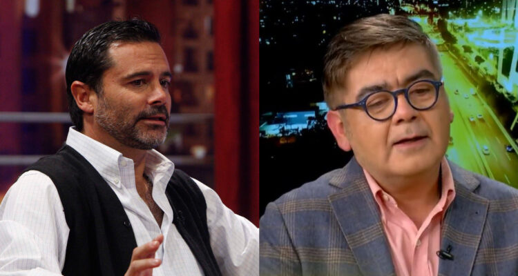 El animador Felipe Camiroaga en el un programa de conversación. A su lado, Carlos Tejos conmocionado al hablar del animador.