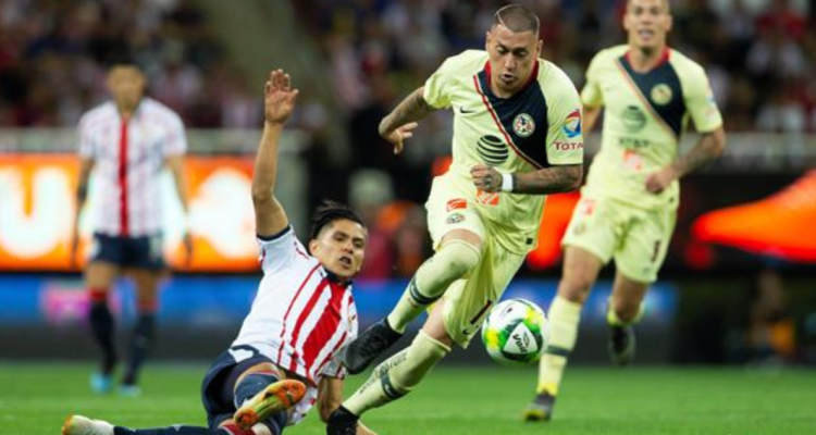 Periodista mexicano reveló detalles de la salud de Castillo, cuando estuvo varios meses lesionado.