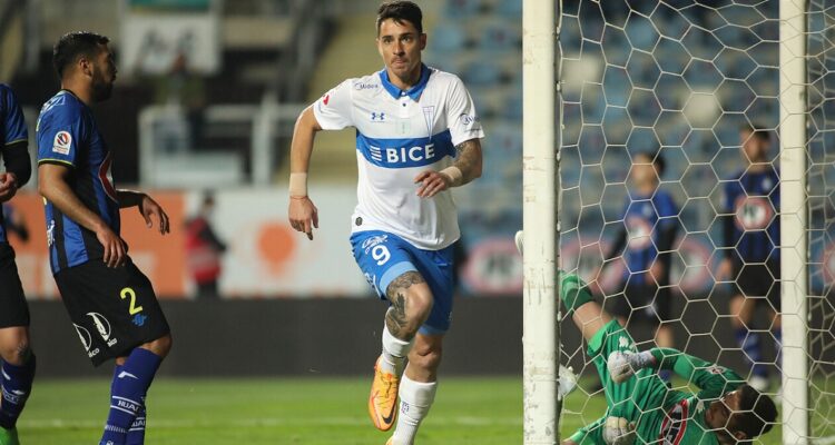 Católica venció a Huachipato con gol de Zampedri