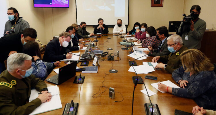 Comisión Investigadora de Robo de Madera realiza sesiona secreta pese a negativa de fiscal regional