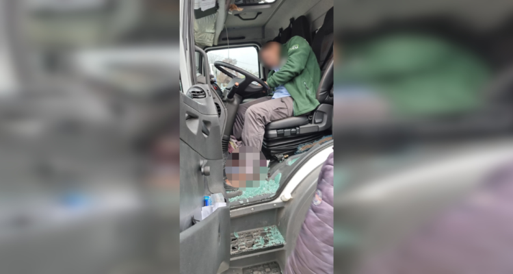 Delincuentes balean a conductor de camión repartidor de bebidas durante robo en Concepción.