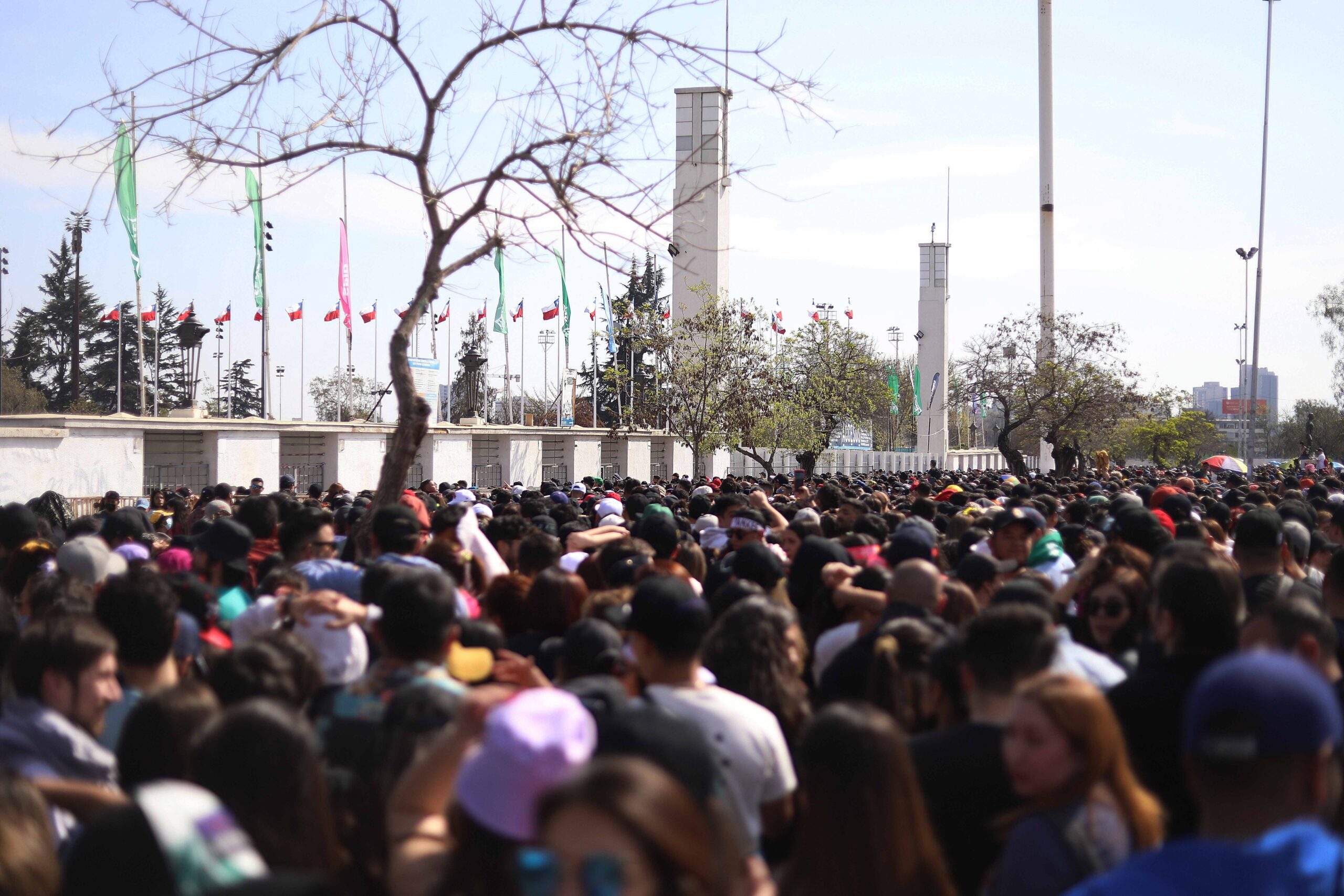 Fans de Daddy Yankee en el Estadio Nacional