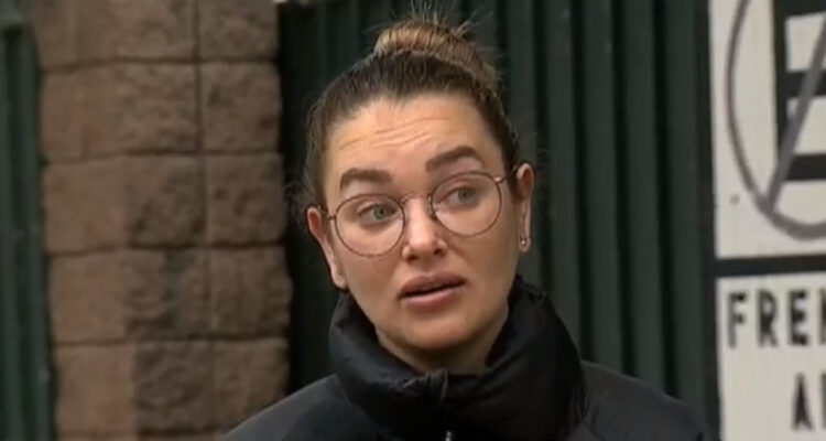 La modelo y actriz Daniela Nicolás hablando con los medios. Su madre sufrió una violenta encerrona la noche del viernes.