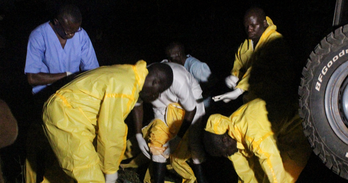 Declaran brote de ébola tras confirmarse la muerte de un paciente en Uganda