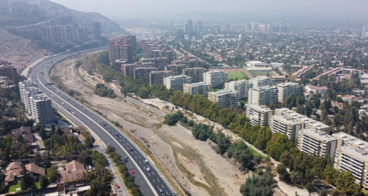 Decretan zona de escasez hídrica en las comunas de Lo Barnechea, Las Condes y Vitacura