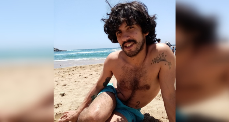 Hombre de 29 años se encuentra desaparecido tras lanzarse un “piquero” en quebrada de Valparaíso.