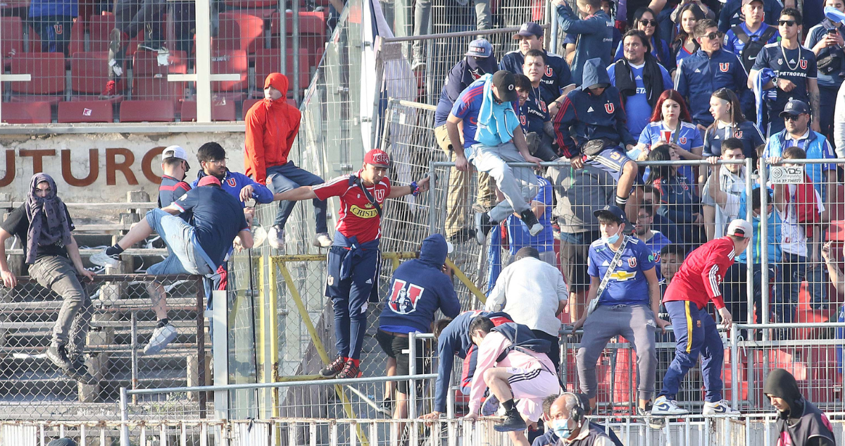 Universidad de Chile deberá jugar dos duelos sin público.