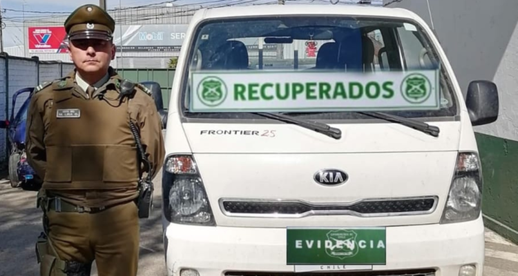 Detienen en control vehicular a hombre por manejar vehículo robado en Los Ángeles