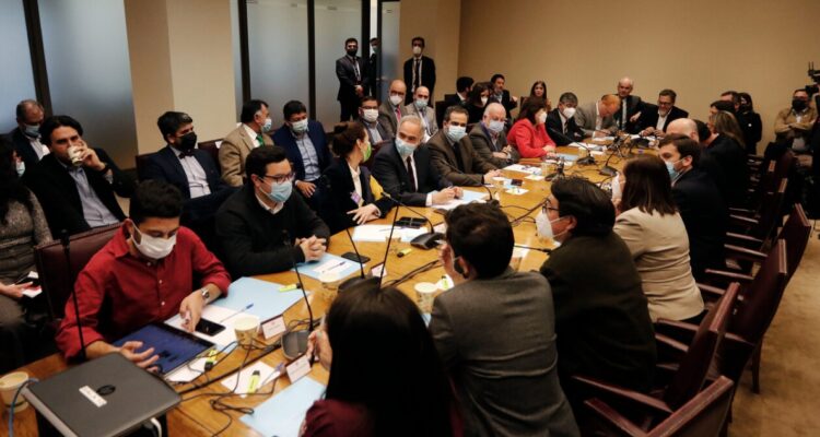 Partidos esperan retomar la próxima semana el diálogo para continuar con proceso constituyente