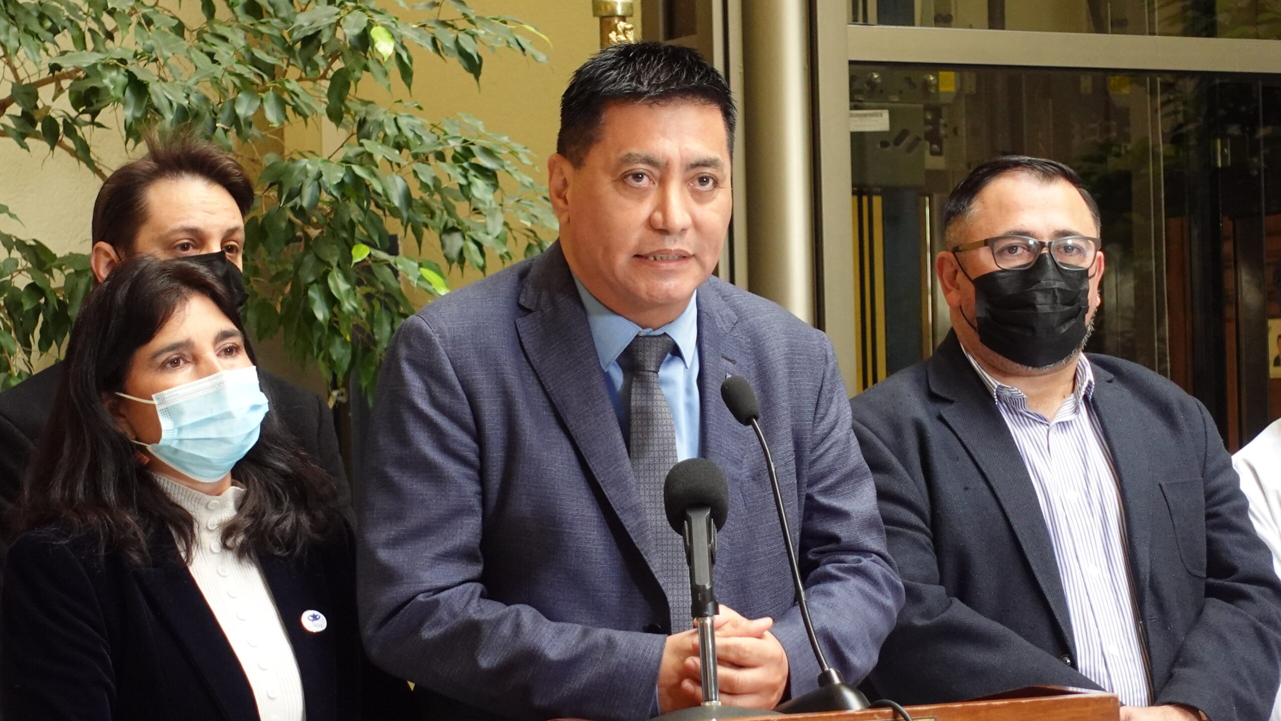 diputado-enrique-lee-presenta-proyecto-de-resolucion