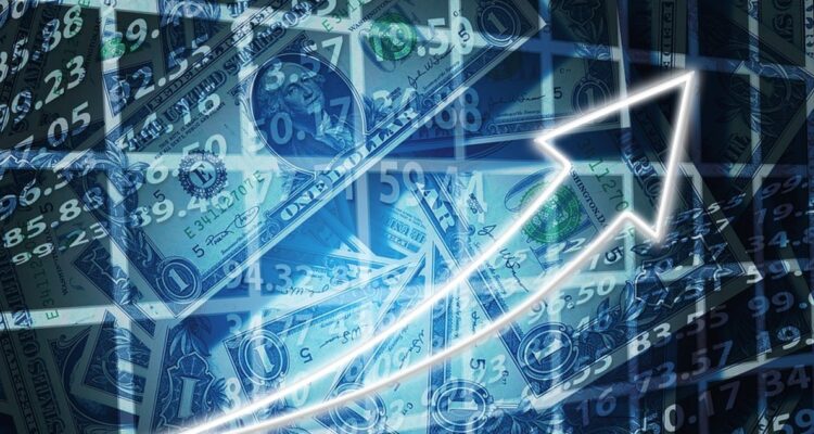 Dólar escala con fuerza abriendo en los $980 y el cobre cae a mínimos en dos meses