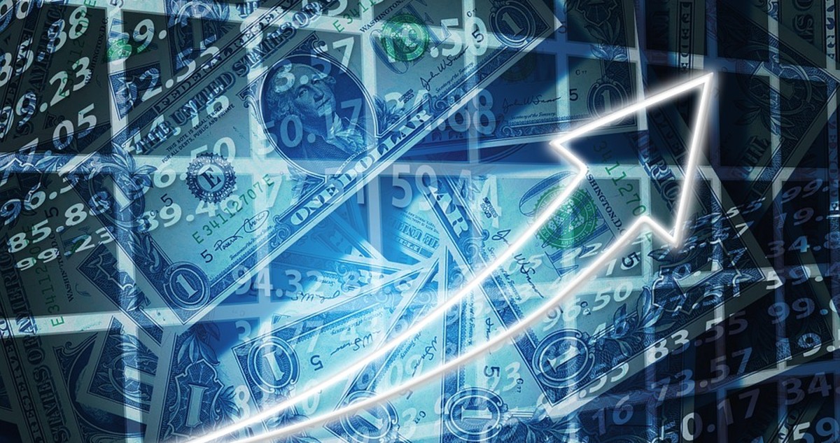 Dólar escala con fuerza abriendo en los $980 y el cobre cae a mínimos en dos meses