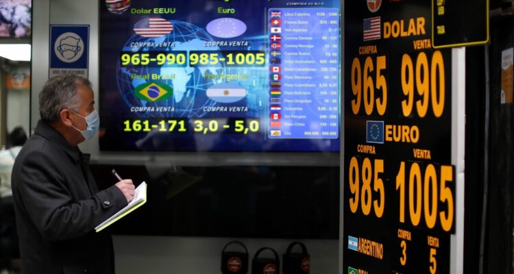 Dólar sigue acechando máximos a pocos días que finalice la intervención cambiaria del Banco Central