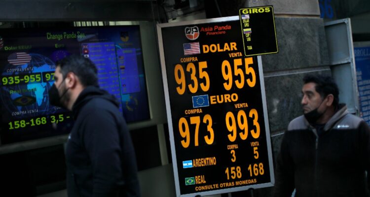 Noticia sobre el IPC de Estados Unidos provoca subidas de más de $20 en el dólar en Chile