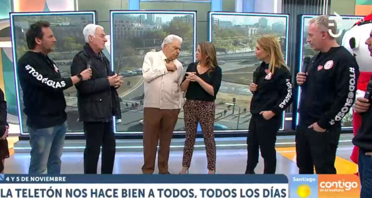 Mario Kreutzberger, mejor conocido como Don Francisco, preguntando a Monserrat Álvarez sobre participación de su compañero.