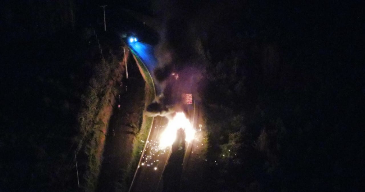 Al menos dos camiones destruidos tras nuevo ataque incendiario en Malleco