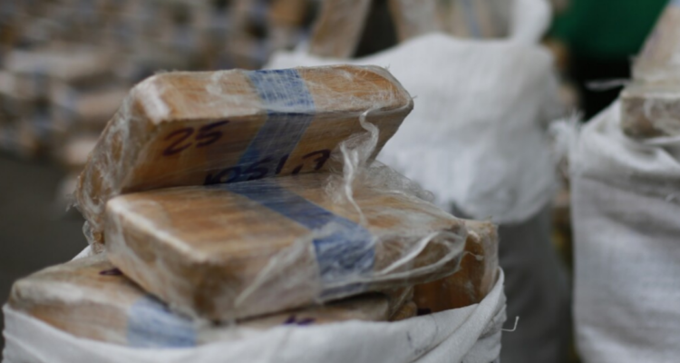 Séptimo TOP de Santiago condena a autores de tráfico de éxtasis desde España vía encomienda