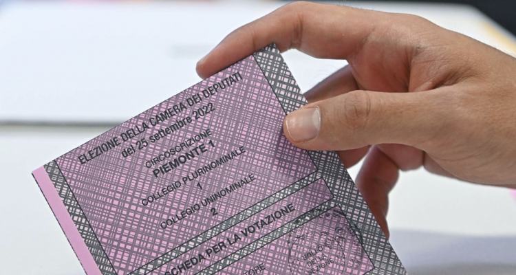 Elecciones en Italia: cerca del 20% ha votado en unos comicios con baja expectativa de sufragio