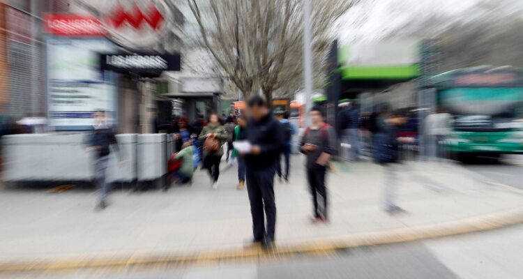 Desempleo se ubica en 7,9% y 3 sectores incidieron en ocupación durante último trimestre móvil