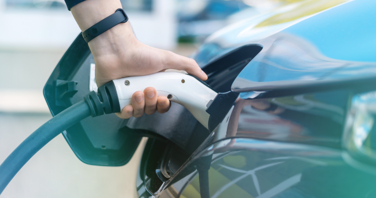 Empresas acuerdan instalar puntos de carga pública en todo Chile