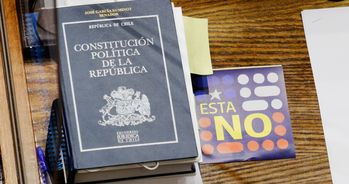 Ipsos: Propuesta de Constitución por comité de expertos es el mecanismo que más apoyo genera