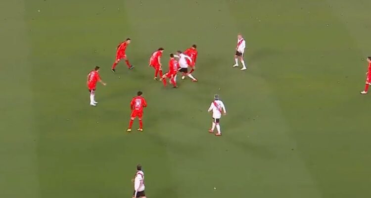 Enzo Francescoli se despachó un golazo en despedida de Leonardo Ponzio