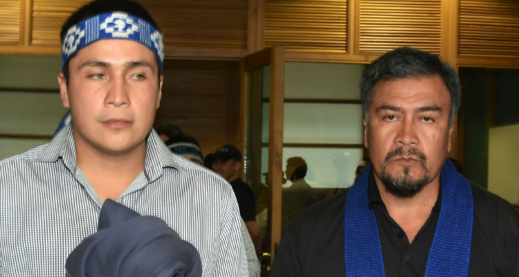 Ernesto Llaitul será representado por abogado de su padre