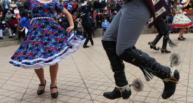 Mantienen expectación por fiestas patrias pese a lluvias en osorno