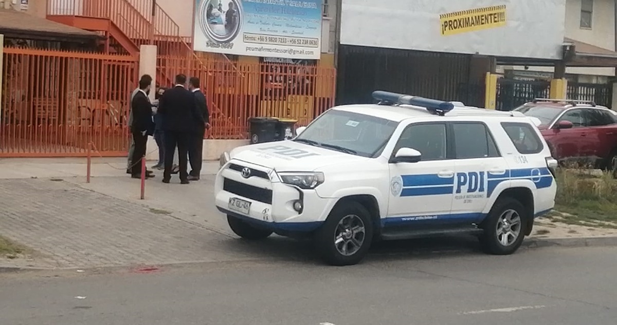 Funcionaria PDI repele a balazos asalto que sufrió en Maipú: estaba dejando a su hija en un jardín