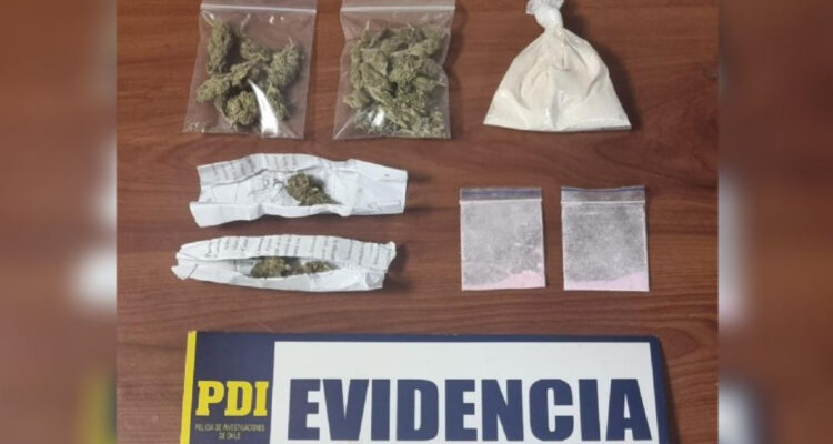 “Narcofuneraria”: detienen a mujeres por traficar en local de servicios funerarios en Combarbalá