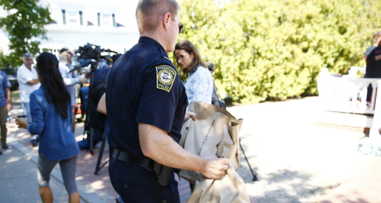 Gobernador de Florida apunta contra el presidente: Biden “no mueve un dedo” por proteger la frontera