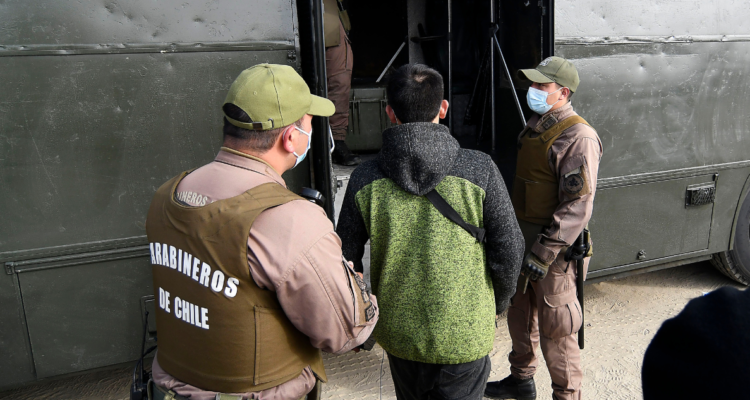 Hombre fue sufragar pero se llevó su voto: intentó devolverlo y terminó detenido