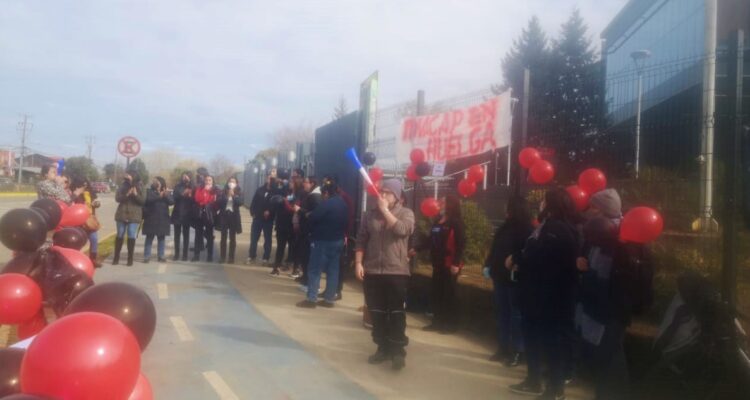 Trabajadores del Instituto Inacap de Valdivia adhirieron a una huelga nacional del sindicato