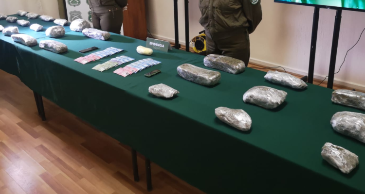 Incautan $72 millones en dosis de marihuana a conductor que intentó darse a la fuga en La Araucanía