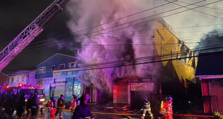 Incendio en edificio de Castro