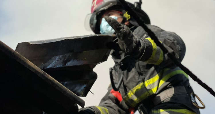 En riesgo vital se encuentra mujer que terminó intoxicada durante incendio en Mulchén.