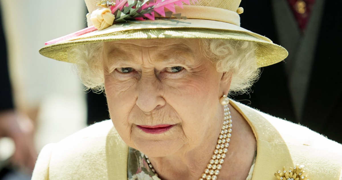 Isabel II sufre complicaciones de salud
