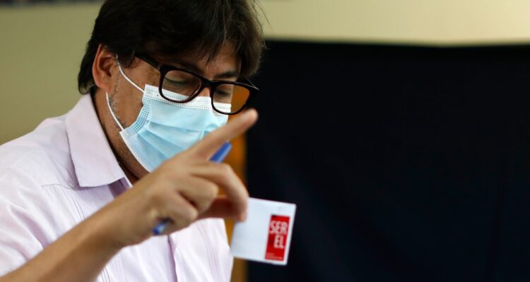 Jadue profetiza un “triunfo holgadísimo” del Apruebo en este plebiscito