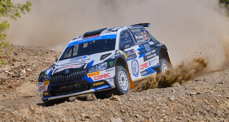 Jorge Martínez compitiendo en el WRC Grecia.