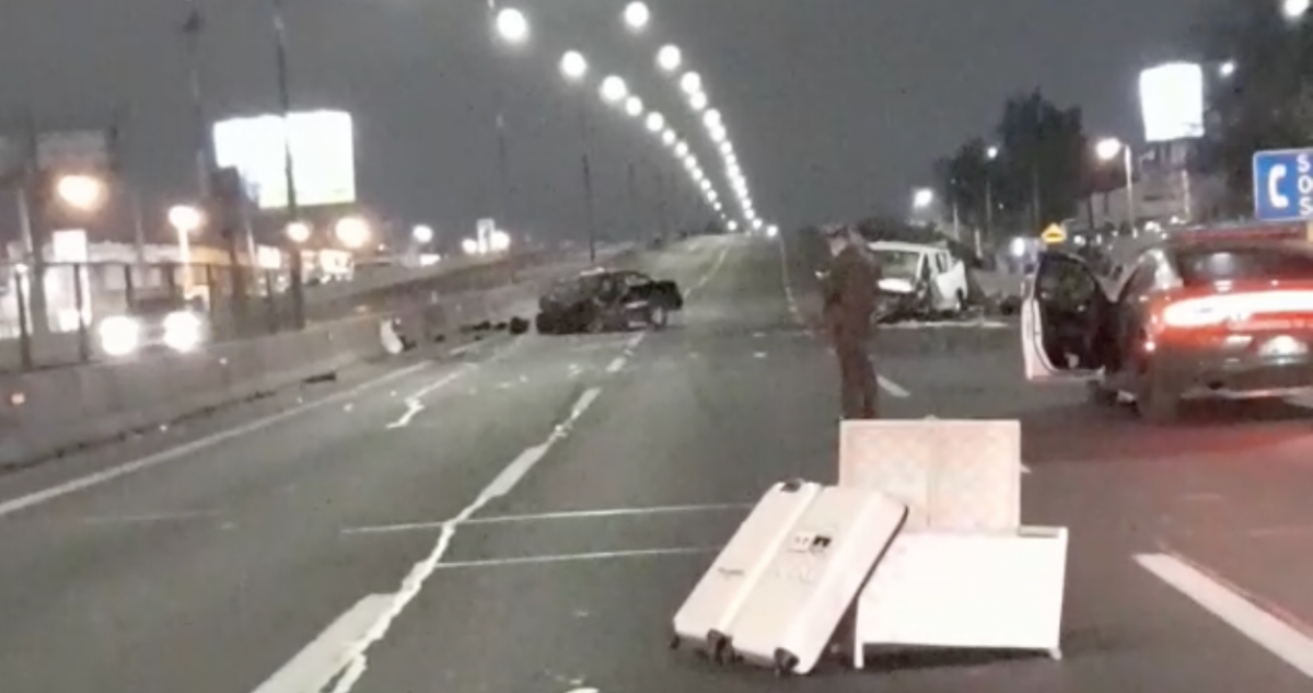 Joven muere tras ingresar contra el tránsito a la Ruta 5 e impactar a camioneta: hay tres lesionados