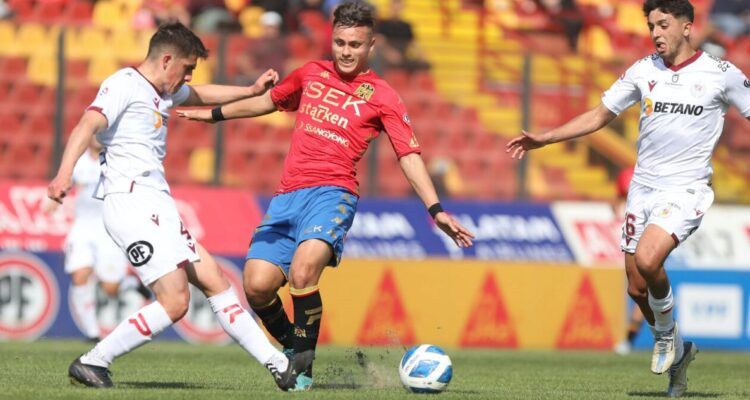 Deportes La Serena complica a la U tras vencer a Unión y salir de zona de descenso